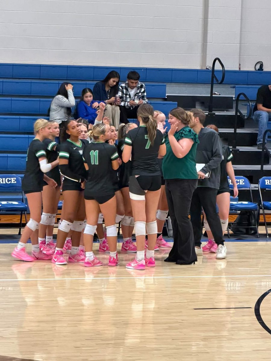 Chris_Chappotin's tweet photo. 🏐 On the road with Lady Eagles Volleyball! 🦅 https://t.co/BCrAQyAoj5