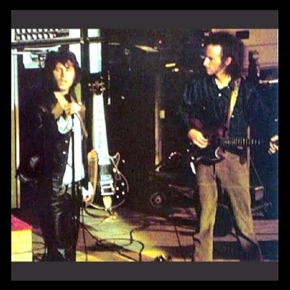Rollin_Memories's tweet photo. Jim Morrison &amp; Robby Krieger • The Doors ~ https://t.co/Sdw84JrQKG