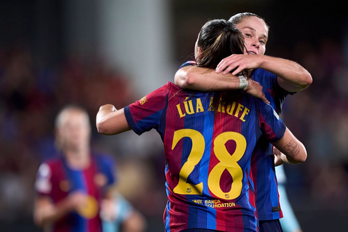 futfembarca's tweet photo. 🗣️ Pere Romeu: "En estos momentos no podríamos seguir adelante sin nuestras jugadores de la cantera; las necesitamos de verdad. No solo forma parte de nuestra filosofía; ahora mismo es vital: forma parte de nuestra identidad, pero también de nuestra realidad".

- UEFA https://t.co/umGnIo2Hiu