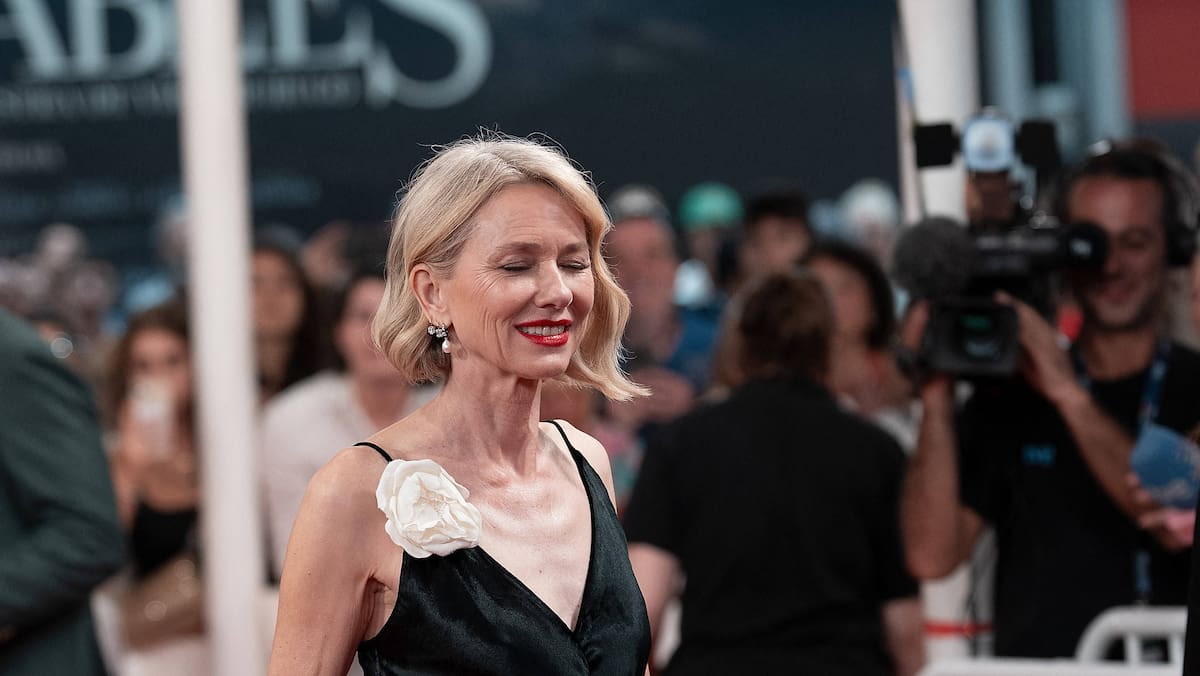 Blickch's tweet photo. Das 22. Zurich Film Festival startet diesen Donnerstag. Hollywood-Stars laufen über den grünen Teppich und Blick verrät, wann und wo du sie live erleben kannst.  https://t.co/0UMk1KDIBB https://t.co/UEj2Q9F4mm