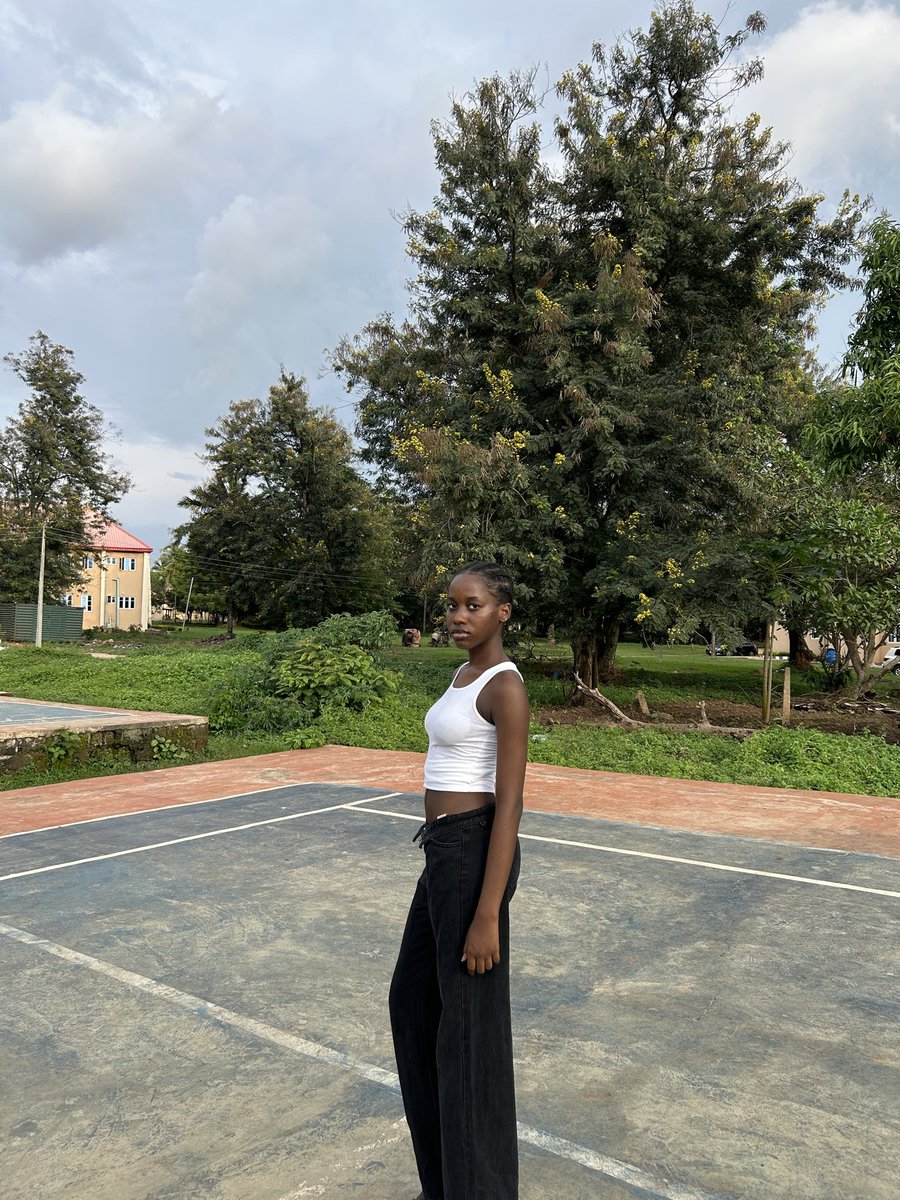 sophia_taiwo's tweet photo. Hello, I’m Sophia 🤍
A model, creative, content creator & crocheter
Currently building my portfolio alongside my final year of school
Open to collaborations & modelling jobs
Looking forward to working with creatives 💗
📍 Lagos & Ogbomosho, Nigeria
#NigerianModel https://t.co/dsfXbbHx5r