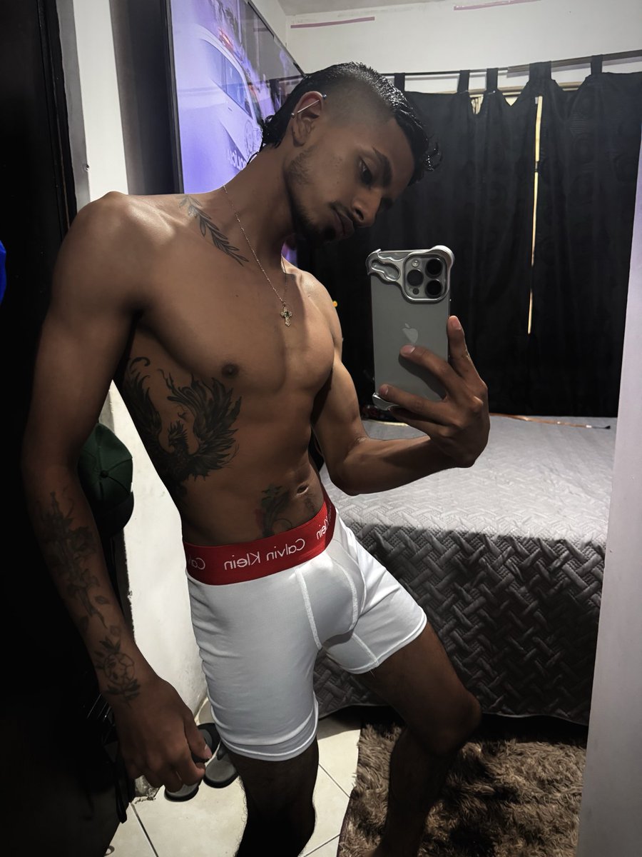 Santi54996ruiz's tweet photo. Qué calor 🥵 🔥😈 https://t.co/kG2uxJKroA