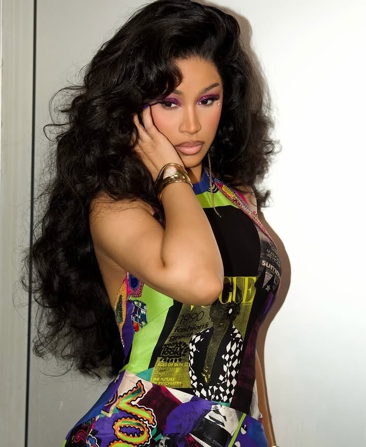 CelebLoveBardi's tweet photo. Donatella Versace on Cardi B wearing Versace for the Vogue World: Milano runway:

“I am constantly inspired by your talent, Cardi. You rocked that runway in Versace! You will always be family 💜” https://t.co/oJXueeeMHl
