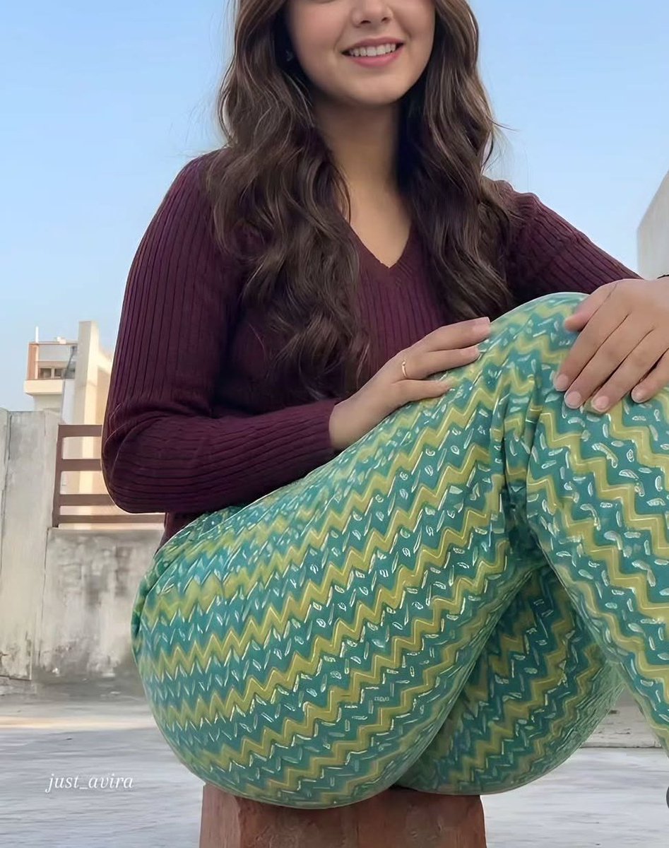 khawar_incest's tweet photo. Rate my sister https://t.co/oy8IU1iBEp