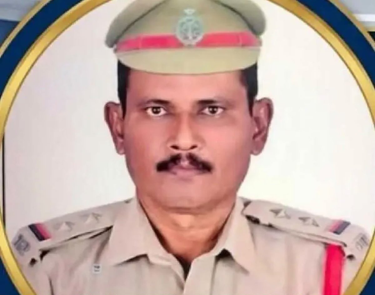 sudhakarudumula's tweet photo. CCTV: Hyderabad Tank Bund hit-and-run kills SI on immersion duty

A 55-year-old sub-inspector posted at Kothagudem Two Town police station died after a two-wheeler hit him while he was crossing the road at Tank Bund during Ganesh immersion duty.

The deceased was identified as K. Venkanna, who was deployed in Hyderabad for Ganesh idol immersion arrangements. The accident occurred when a speeding scooter hit him while he was crossing the road.

SI shifted to hospital but succumbs to injuries

Kothagudem police said, "He was on immersion duty at Tank Bund when the accident occurred. He was shifted to a hospital for treatment but succumbed to his injuries. The accused is absconding and further investigation is underway."

The riders allegedly did not stop after hitting Venkanna and fled the spot.

#TankBund #Hyderabad #Telangana #hitandrun #Ganeshimmersions