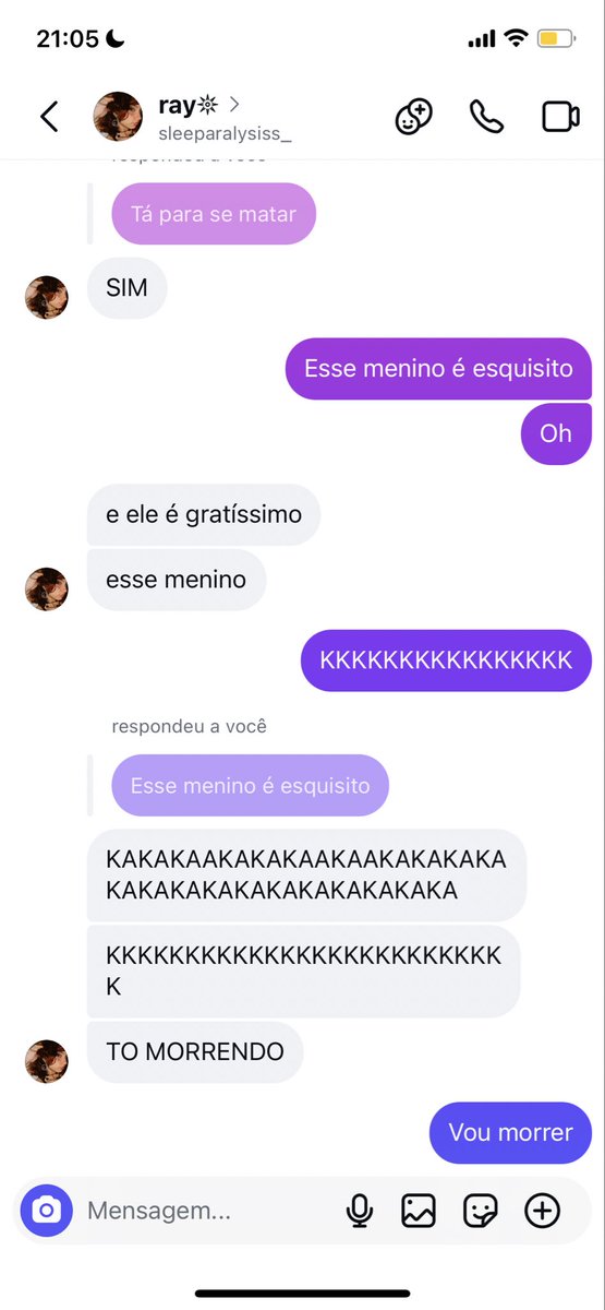 debcintilante's tweet photo. Esse foi o diálogo de hj: jamais brigaríamos por homem (mesmo eu n gostando de homem) https://t.co/rVDNJ5EMxn