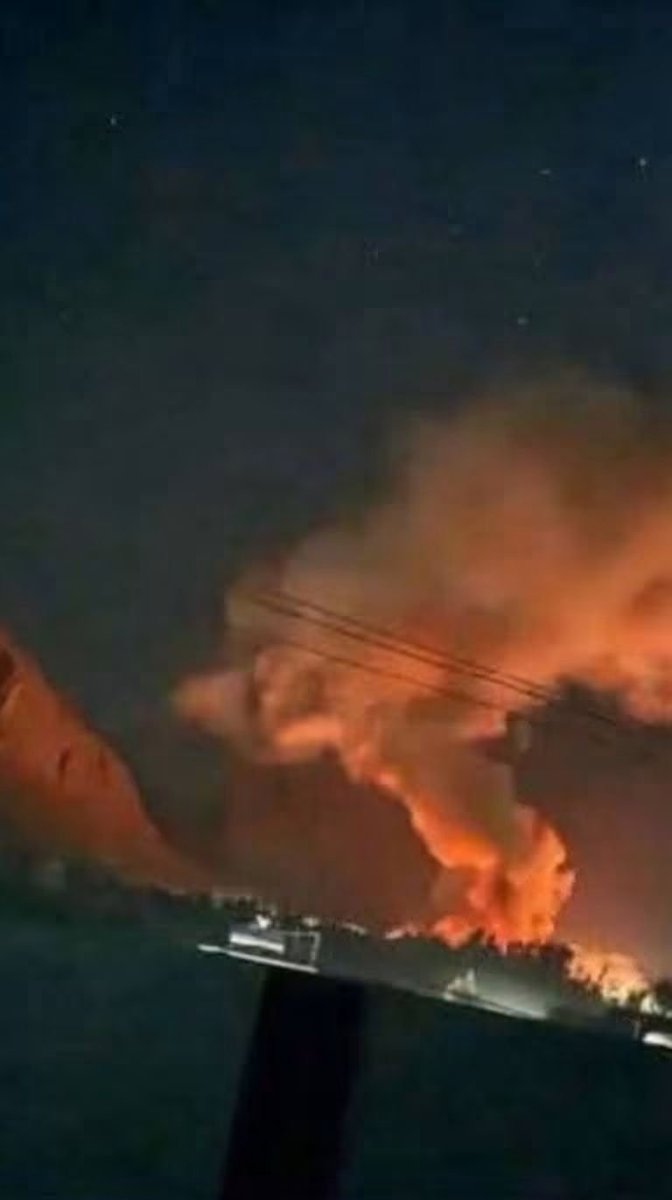 Theunk5555's tweet photo. Pakistani airstrikes reportedly hit areas near civilian communities. https://t.co/Zz2nrSa1MQ