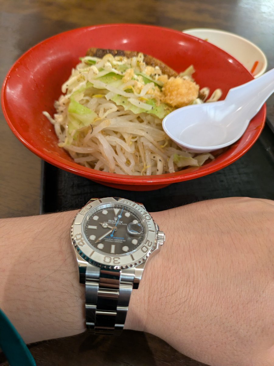 336934chnr's tweet photo. 意外と今日有休とってるひと少ない？気まずい https://t.co/fIt0l5SrHB