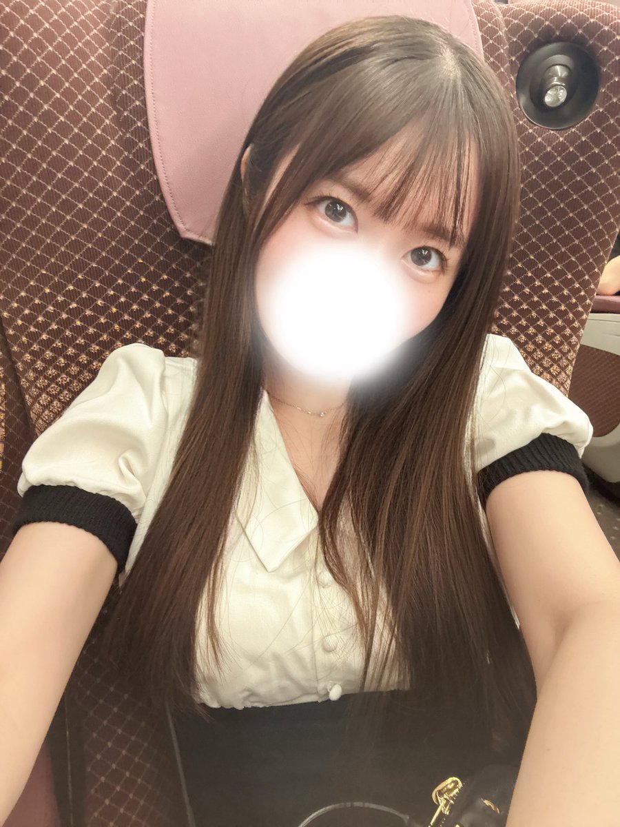 ami_nyan11's tweet photo. 今日からいます➰💭
連休明けのお仕事で疲れた身体癒しにおいで〜っ🍒🤍 https://t.co/CXGzOLiNXP