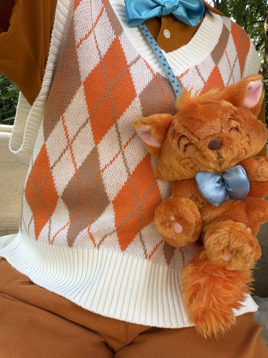 risaddd3's tweet photo. 🧡🩵 https://t.co/0TdWU0zNGI
