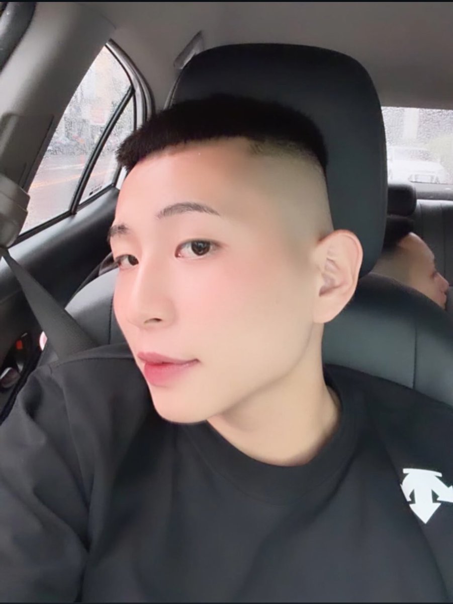 Leoe0bc's tweet photo. 好無聊 來聊天
#台中單男 https://t.co/GvZKa4LkEm
