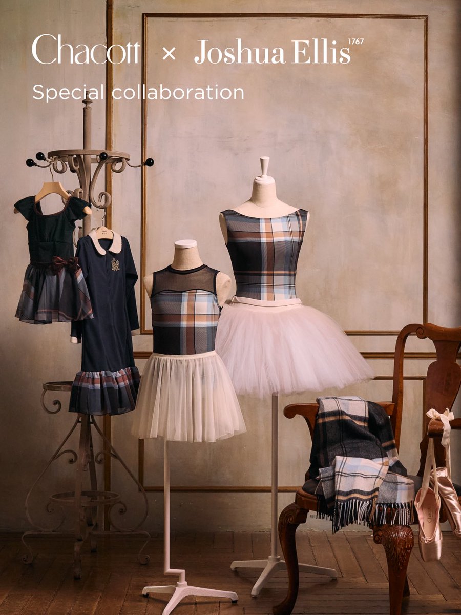 Chacott_jp's tweet photo. 【10/2(金)発売】Chacott×Joshua Ellis Special Collaboration

英国屈指の歴史を誇るテキスタイルメーカー「Joshua Ellis（ジョシュア エリス）」とチャコットのコラボレーションアイテムが、10月2日（金）より登場します。  今回のコレクションのテーマは、古典バレエの名作『白鳥の湖』 白鳥の「白」と黒鳥の「黒」を基調に、湖面を思わせる水色とブラウンを効かせたチャコットだけの特別配色です。
限定店舗で展開するの大判ストールやバレエウェアを、数量限定にて販売いたします。
 
▽くわしくはこちら
https://t.co/7VHFbtVUKX
 
Chacott: @chacott_jp
 
#chacott 
#joshuaellis #ジョシュアエリス

#コラボレーション #Collaboration 
#バレエ #ballet  #バレエウェア  #balletwear