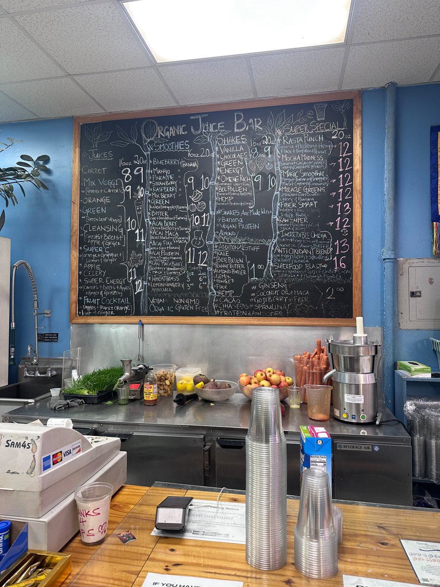 s0tce's tweet photo. buddhist smoothie in soho https://t.co/fu7pPw2El6