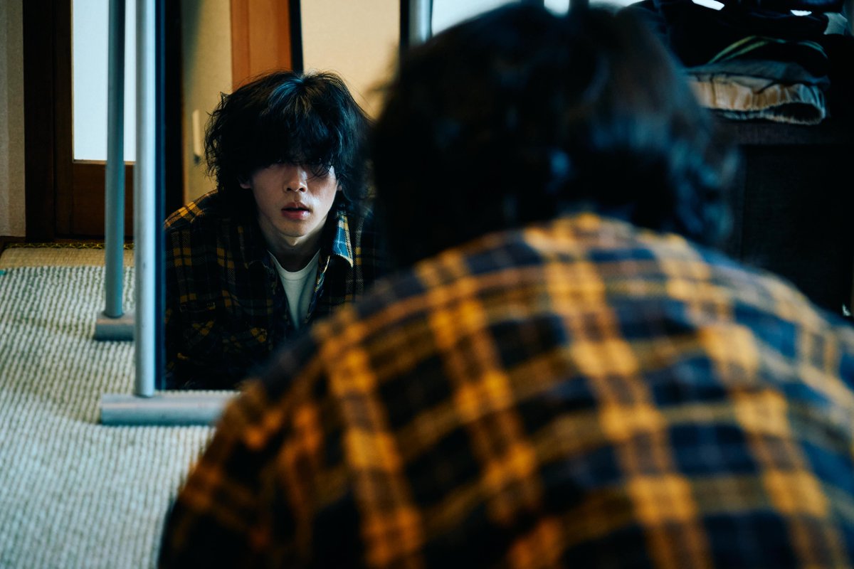 eiga_mentor's tweet photo. 𝟱 ▋#映画mentor をちょっとだけ🤫
ㅤ
埜本(#綾野剛)に触発され、
火事の被害者への謝罪にのめり込んでいく拓海(#末澤誠也)
ㅤ
罪を償うために、
自分にできることを探し続ける...
ㅤ
𝟭𝟬.𝟭𝟲(𝗳𝗿𝗶)🎬 https://t.co/sB2ccaAokq