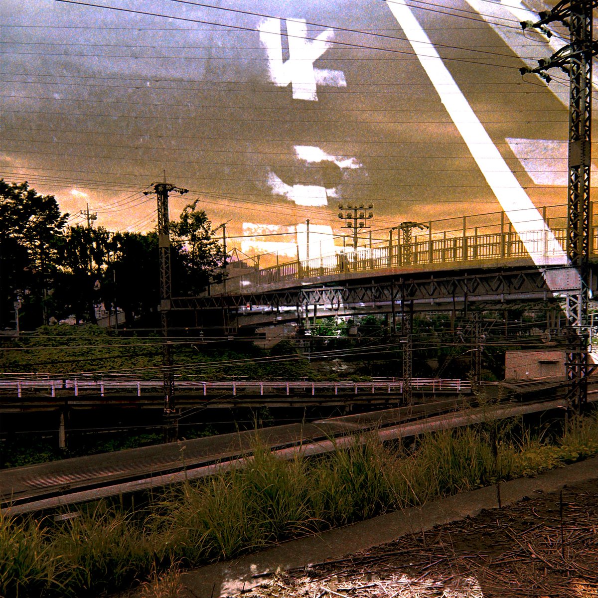 zrbns_'s tweet photo. Digital EP「今泣いてしまえば」

1．溶けるように
2．waves
3．clean
4．May b
5．遠回り

プレアド/プレセーブはこちらから↓
https://t.co/8oDewaRaGJ https://t.co/9WWXRx3AHk