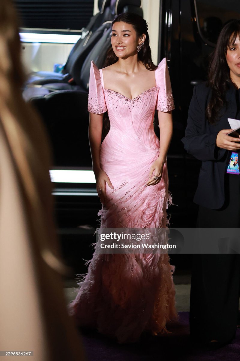itsKimbol's tweet photo. Liza Soberano is wearing a pink terno at the Hollywood premiere of Forgotten Island at the newly opened Lucas Museum of Narrative Art. 💕 #LizaSoberano #ForgottenIsland https://t.co/ApUaPbBCUH