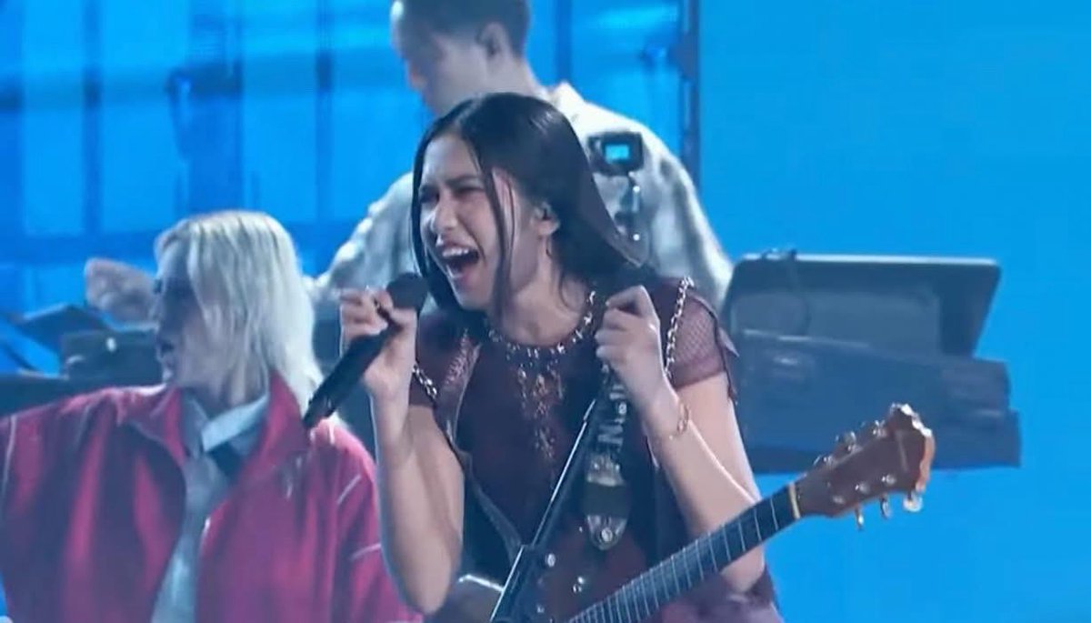 UnderbedDara's tweet photo. และนี่นะคะ น้องเนเน่ รอยัล คือแชมป์ America’s Got Talent ปี 2026 กรี๊ดดด คนไทยคนแรกของจริงงงง

แล้วหรอยแรงลูกสาวได้ขึ้นโชว์ร่วมกับวงร็อกระดับโลกอย่าง Linkin Park!! เก่งมาก ภูมิใจมาก

#ใต้เตียงดารา #NeneRoyal https://t.co/IEiMM4e4od