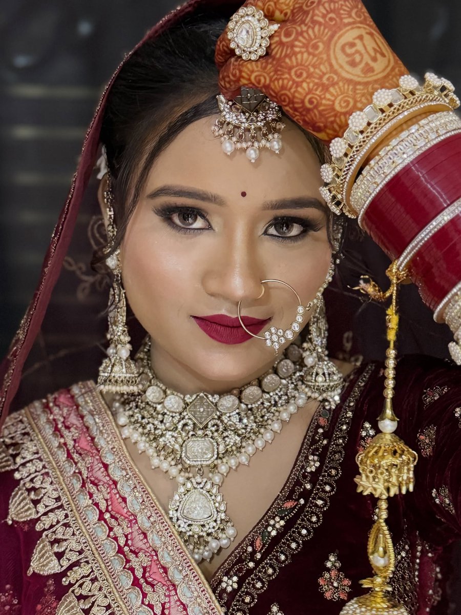 WilbertTrasg67's tweet photo. ✨✨ beautiful bridal look🌸🌸✨✨ soft 🤩Mekup look https://t.co/r87nV3JaqB