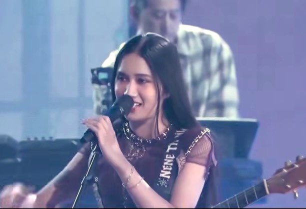 sorrasin's tweet photo. “เนเน่ รอยัล“ สาวไทยวัย 16 คว้ารางวัล America’s Got Talent Season 21 ท่ามกลางคะแนนโหวตถล่มทลาย
https://t.co/VK46ag1YTe https://t.co/vIe1LenKU6