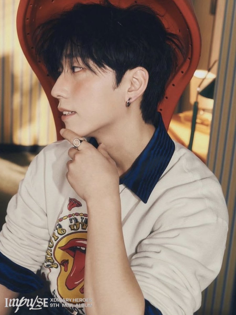 wtfgaon's tweet photo. HOLY VISUAL ATTACK https://t.co/TXEJDoA1e3