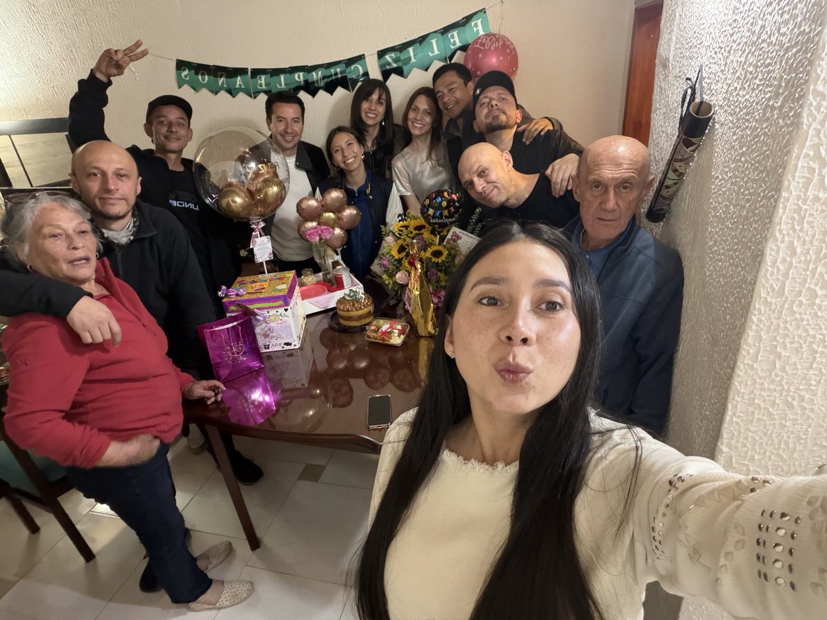 SIN_TAPUJOS11's tweet photo. Amistad y familia ✨🫶🏼 mi mayor motor https://t.co/hnqH2mBxb0