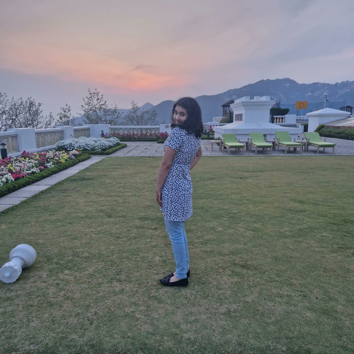 thiagopanico's tweet photo. Day 7 in Mussoorie, India. https://t.co/z5U2gJV3ny