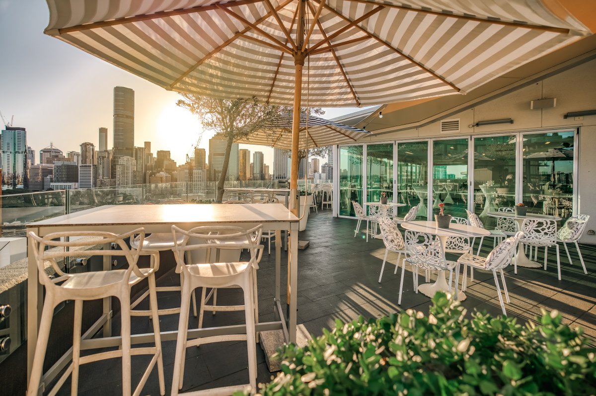 AskMuddie's tweet photo. "Us Brisbane lovers know that Thursdays at Eagles Nest in the CBD are where it's at! Catch live music from 6-9pm tonight and indulge in their famous brekkie favourite, Eggs Benedict 👌 #brisbaneeats"

https://t.co/7EihHfybg2 https://t.co/fyUlp4T1Js
