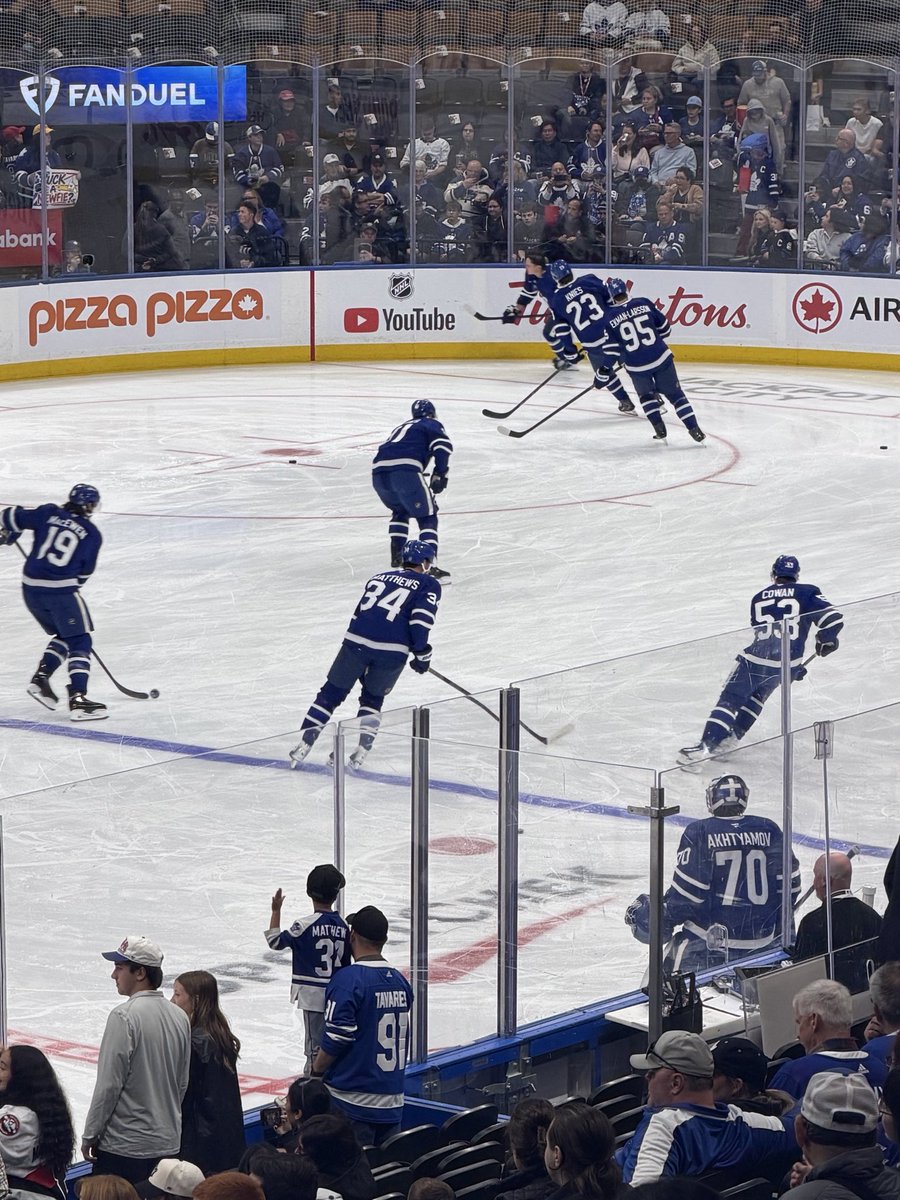 heythereimerica's tweet photo. scenes from game 1 https://t.co/1lcrfphmMj