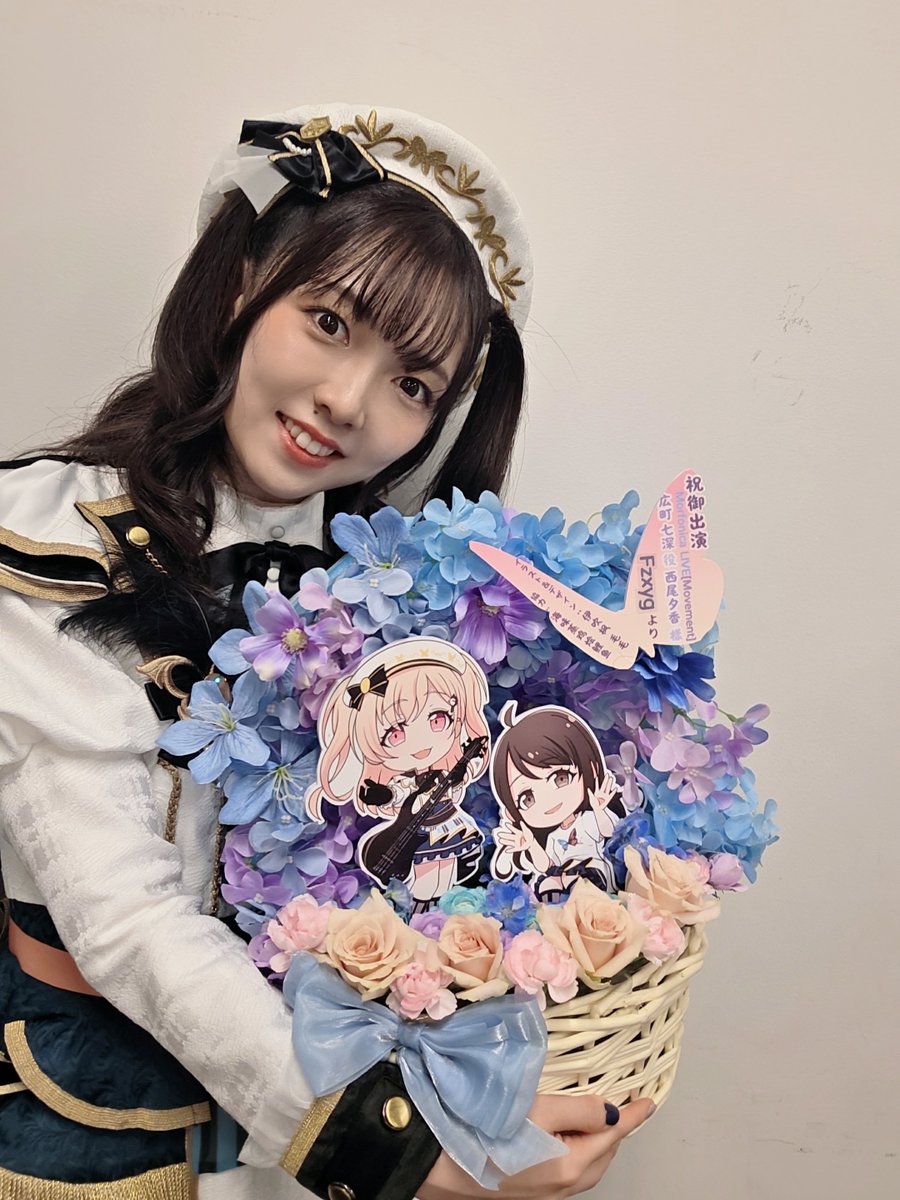 240y_k's tweet photo. お花&amp;パワーありがとう🌸💪
楽屋花！

#モニカMovement #バンドリ https://t.co/t1Sd55FBz9