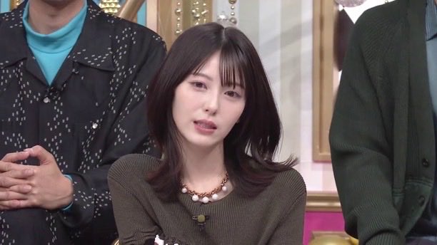 snsnokyoufu's tweet photo. 最近の浜辺美波さん、少しムッチリして美女に磨きがかかるｗｗｗｗ

これくらいムッチリしてるほうがええな https://t.co/ChD0jhXg0J