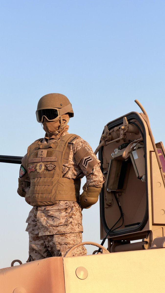 Army_SA1's tweet photo. تـهـون ارقــاب ولا تـهـون السعودية 🇸🇦 https://t.co/4PAYXbvow8