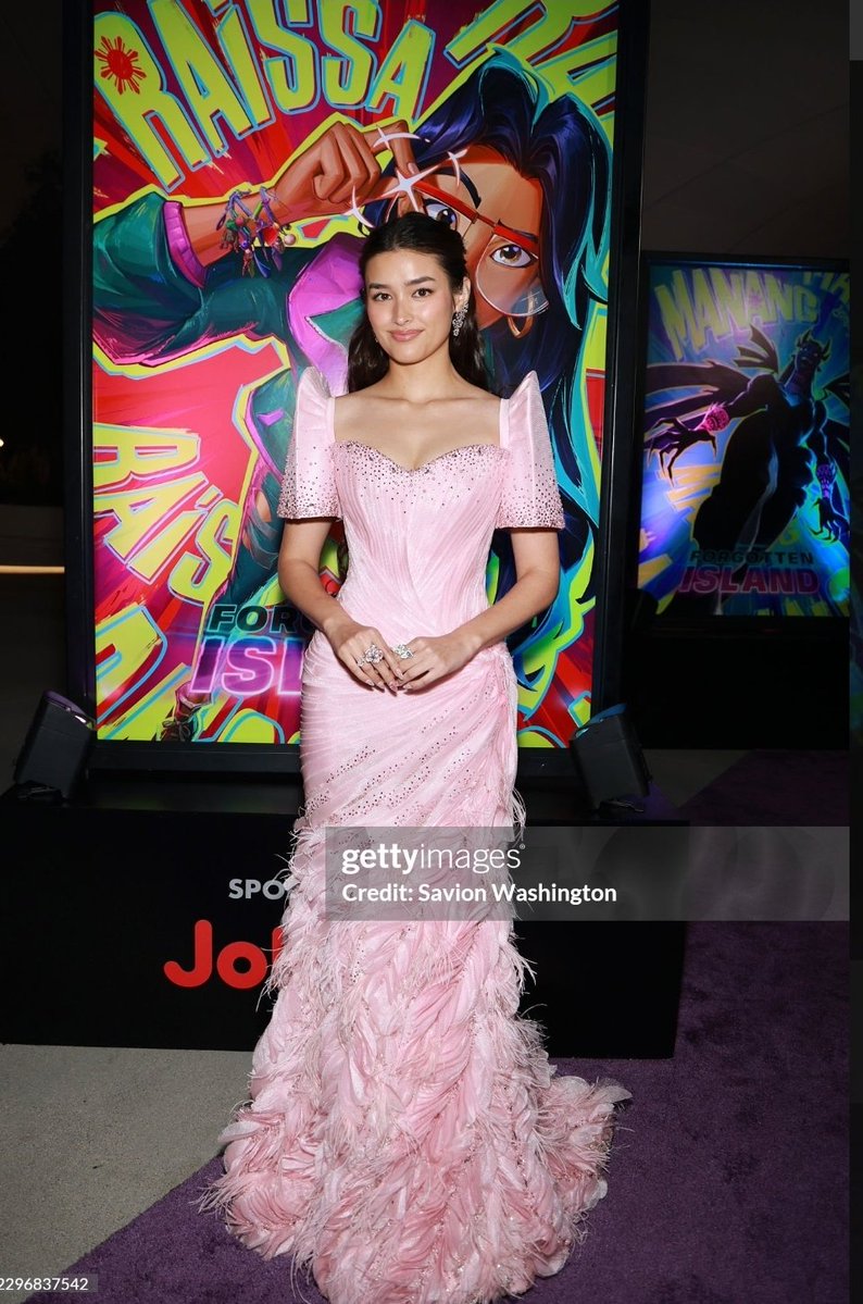 pollenhues's tweet photo. liza soberano is a vision in pink filipiniana gown as she attends the premiere of dreamworks' forgotten island at the lucas museum of narrative art 🩷

#forgotttenisland https://t.co/wk2Z44azst