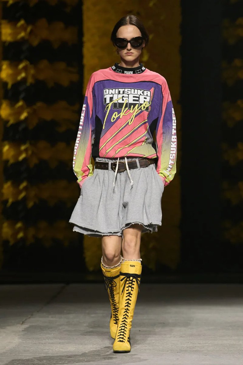 hionfashion's tweet photo. ONITSUKA TIGER SS27 #mfw https://t.co/JorfhjRJgm