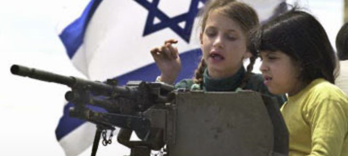 Gogo89880's tweet photo. @TheDemSlayer "אתם הכיבוש הגרוע ביותר עלי אדמות, עד כדי כך שאלוהים יחשוף אתכם; כשתסתתרו מאחורי עצים ואבנים, העצים והאבנים האלה ידברו ויגידו: יא מוסלמי, יא עבדאללה, הנה זה מאחוריי, בוא ותחסל אותו. בסוף העולם, שום דבר לא יגן עליכם מלבד עץ האטד (העוזרד/העוסג'), כי הוא מהעצים שלכם https://t.co/3In1bXWODu