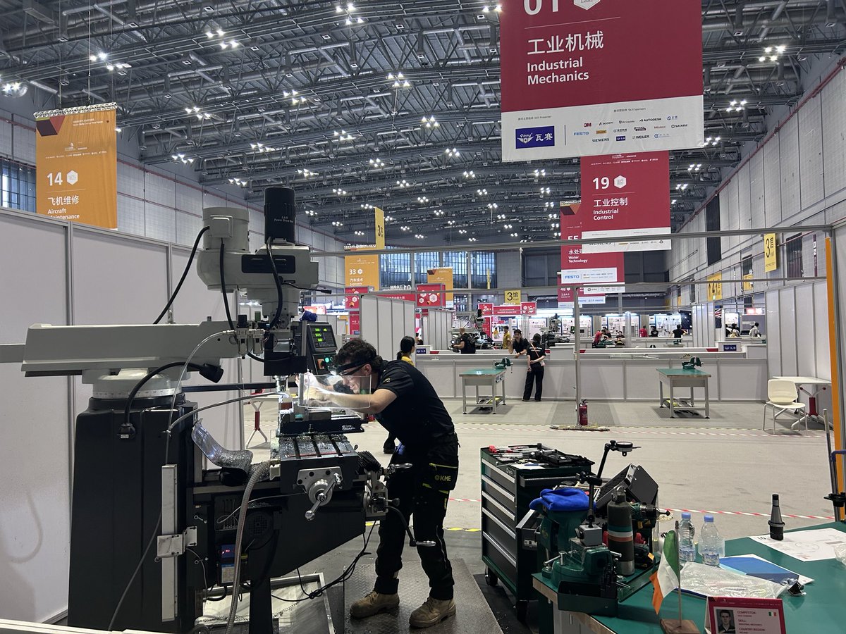 IrelandinSH's tweet photo. @WorldSkills in Shanghai has kicked off and we are delighted to have @DeptofFHed Minister @lawlessj here in Shanghai to support the Irish @WorldSkillsIE team. https://t.co/XJXFAN6WuS