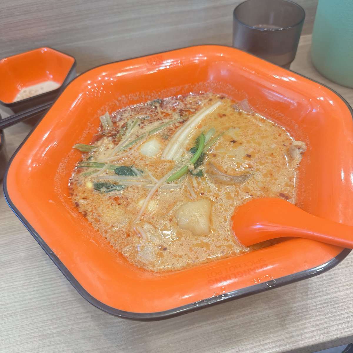 be_happy731's tweet photo. 初麻辣湯～～🍜 https://t.co/8sGzm3RN3P