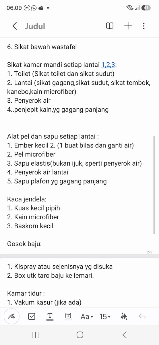 KapudS640's tweet photo. Kapan lagi nemu ART kayak gini 😭 Minta gaji 2,5 juta, uang makan 25K sehari. Sabtu pulang karena rumahnya dekat, balik Minggu malam.

Dia sendiri yang kasih list begini dan minta disiapin. Baru H1 kerja, rak cuci piring stainless udah kinclong. Area dapur berasa bersinar, pipa-pipa bawah wastafel bersih, toilet sampai keset banget, malah takut makenya 😭 Ngepel lantai juga sampai keset.

Kalau pagi mataharinya lagi panas, dia keluarin bantal sama selimut, digebrak-gebrak di balkon terus dijemur.

Mulai kerja jam 5 pagi, jam 11/12 udah kelar.

Pas istirahat dia keluar ke warteg, kadang masak sendiri, goreng telur dll. Belinya juga sendiri. Abis makan ya scroll medsos, udah istirahat.

Dia malah nanya, “Mau dibantu masak apa?”

Karena kerjaannya udah beres, dia masih mau bantu di luar jobdesk. Nggak perlu disuruh.

Jam 7 malam dia udah naik. Biasanya sore cuma lanjut cuci piring sama ngepel area dapur. Jam 8 atau 9 dia bilang masih oke kalau dibutuhin, tapi jam 9 udah siap mau tidur.

Semua barang ditaruh rapi di lemari, dialasin baking paper atau kertas koran. Dia juga minta dibeliin karbon buat nyerap lembap, nanti seminggu sekali dijemur bergantian.

Dia bilang juga beli lidah mertua, bagus buat kamar mandi. Nanti sesekali dijemur. Terus minta pot yang ada rodanya biar nggak encok 😭

Profesional banget, padahal lulusan SD.

Aku tanya, “Kok nggak kerja di luar negeri aja? Gajinya gede.”

Dia jawab, “Ya saya kerja cari cukup.”

Buktinya dia bisa beli sawah dan rumah.

Alasan dia pindah kerja karena bos sebelumnya pindah ke luar negeri. Gajinya sekarang dia naikin sedikit karena ya apa-apa mahal sekarang.

Fix, nemu ART kayak gini tuh rezeki banget 😭