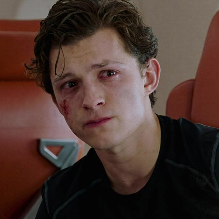 VAMTR0_0's tweet photo. Un hombre se ve hermoso llorando
#tomholland https://t.co/aacUdTFW67