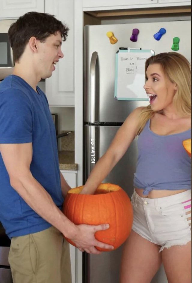 Sint_Soul's tweet photo. @AlexLop16261085 Nah fr and I can’t wait for those good “FRIENDS” to have fun in their Halloween costume https://t.co/qg8PFiN2w2