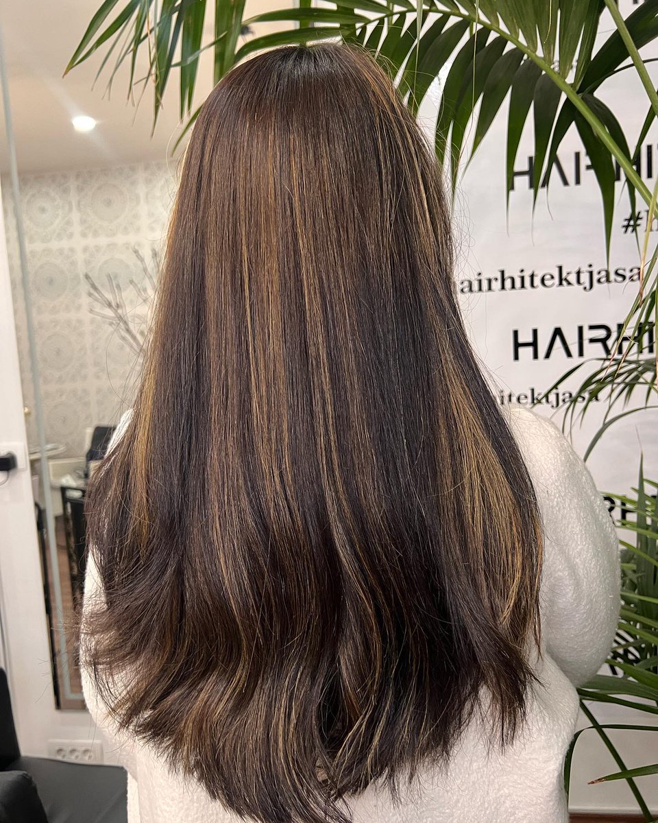 OmegaPiner's tweet photo. HAIr TRANSFORMATION
Hair transformation, from black to caramels hair
With a fresh haircut ✨ https://t.co/6Fu0gvN3Vf