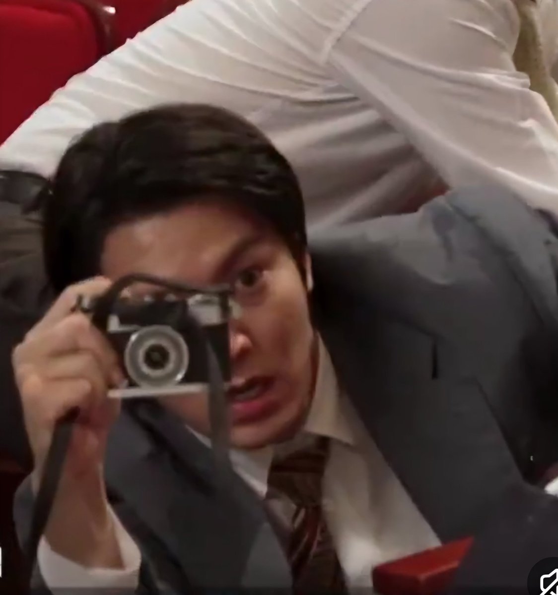patty_almaraz's tweet photo. Las primeras señales ya están ahí. El arranque coreano de #TheAssassins invita a pensar en nuevos públicos. México sigue a @ActorLeeMinHo. 🇲🇽 Sería especial verla en salas de @Cinepolis. @MasQueCineLatam #TheAssassinsEnMexico #암살자들 🦋 https://t.co/b91Vqm0ubI