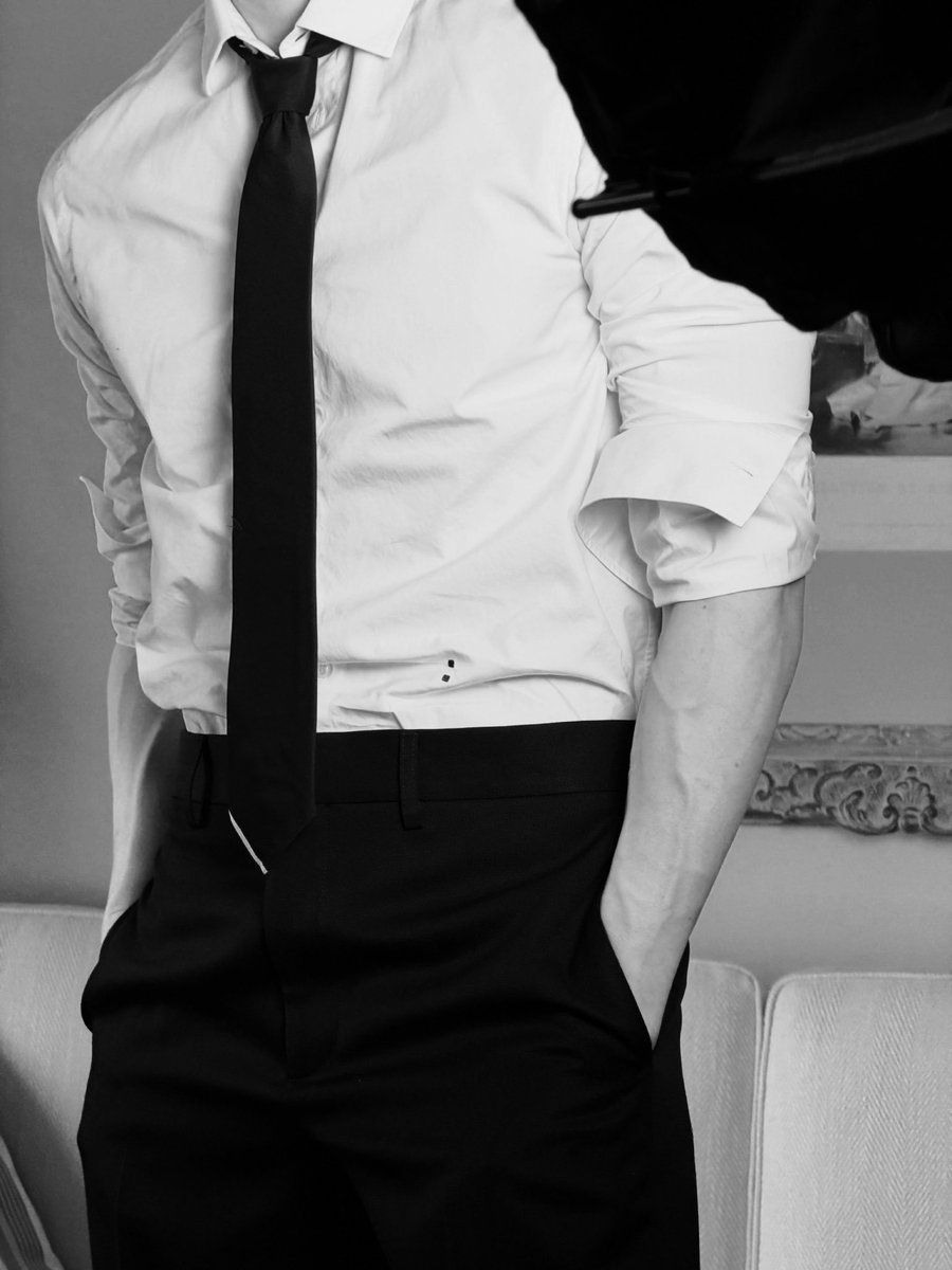 gnabnhahc's tweet photo. The wedding day                                The night after https://t.co/XsqW9ImRXy