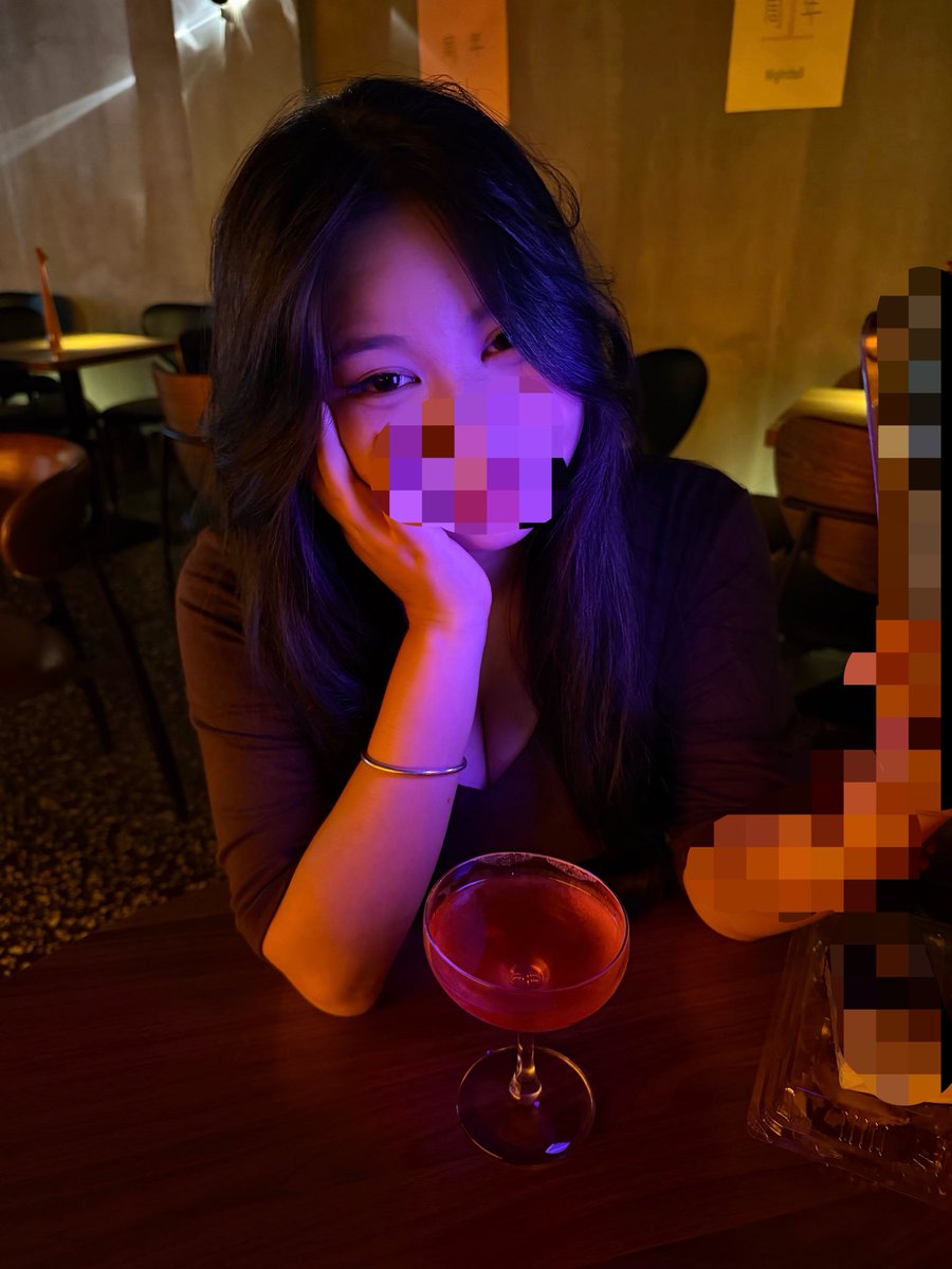 JamemiQWQ's tweet photo. 喝了一点 被朋友偷拍了 ？我的眼睛会说话 https://t.co/OqycVXqLGH