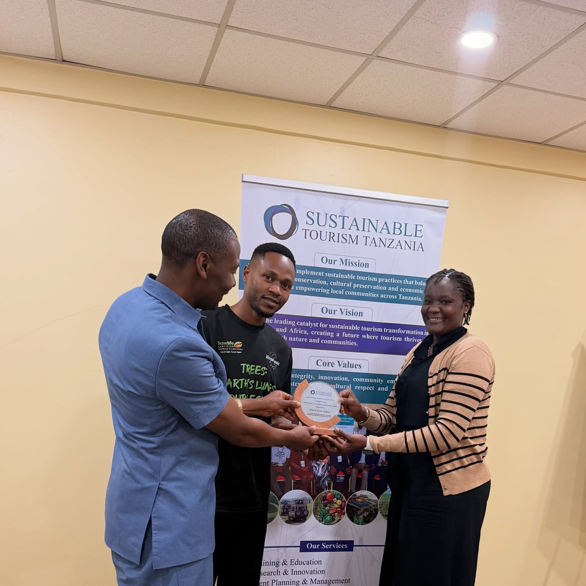 ScenicAfrican's tweet photo. Proud to be part of the 2nd Tanzania Sustainable Tourism &amp; Innovation Summit (TaSTIS 2026) in Arusha. 🇹🇿

A great platform for advancing sustainable, inclusive, and responsible tourism through collaboration and innovation.

#TaSTIS2026 #SustainableTourism #TanzaniaTourism https://t.co/H4PSGMBS9d