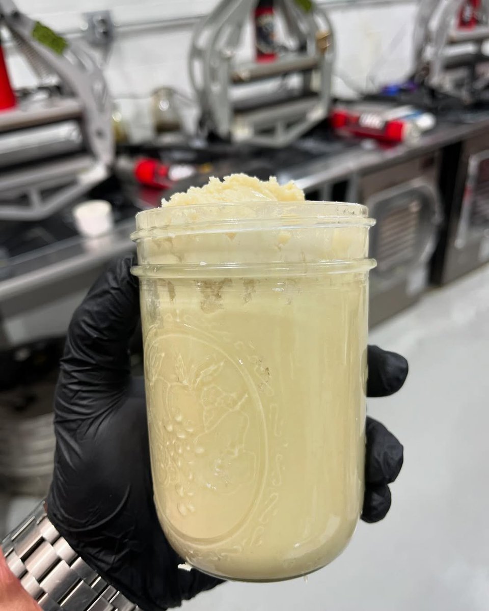 fatheadfarms's tweet photo. GMO stinking up the lab!!!!🧦🦶🧄🧅🗑️🥔
#hash #rosin #ice #water #heat #pressure #oil #710 #puremichigan https://t.co/Gimn13mBdR