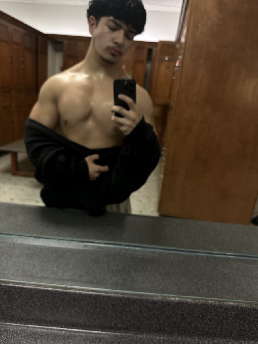 lyyuop tweet picture