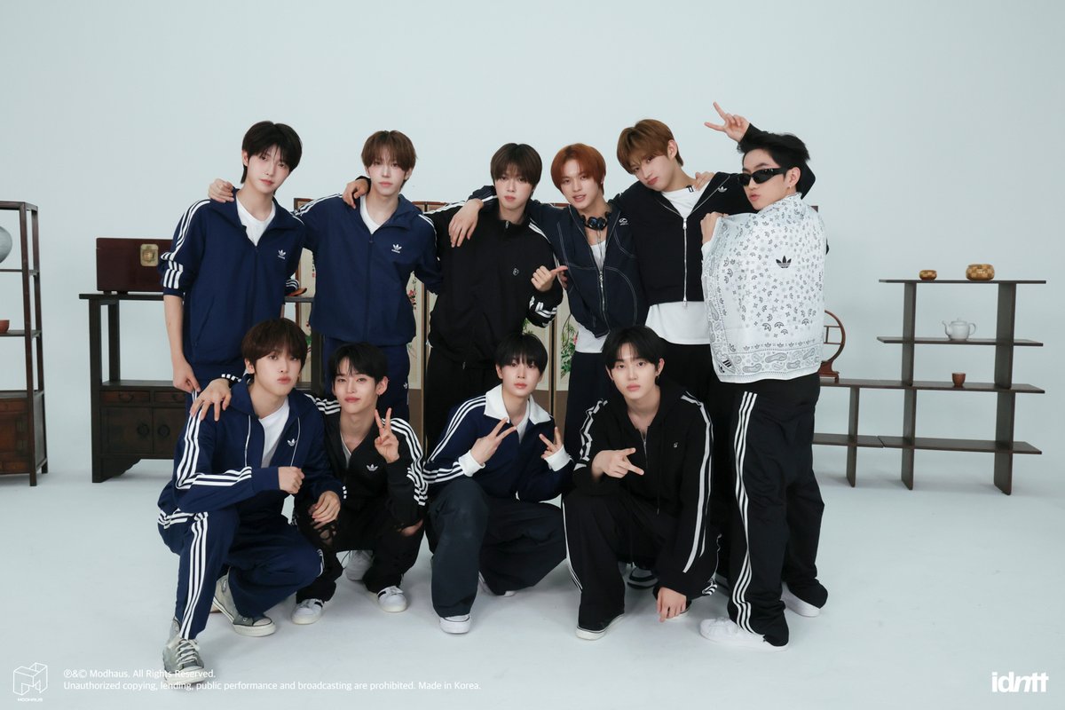 idntt_cosmo's tweet photo. idntt
idntt 06즈 VS 08즈 누가누가 잘하나?!

06즈.. 08즈…
이 추석이 끝나지 않았으면…

https://t.co/jS57jaKo0O

#idntt #아이덴티티
#unevermet #yesweare #itsnotover https://t.co/cBzRhcquq1