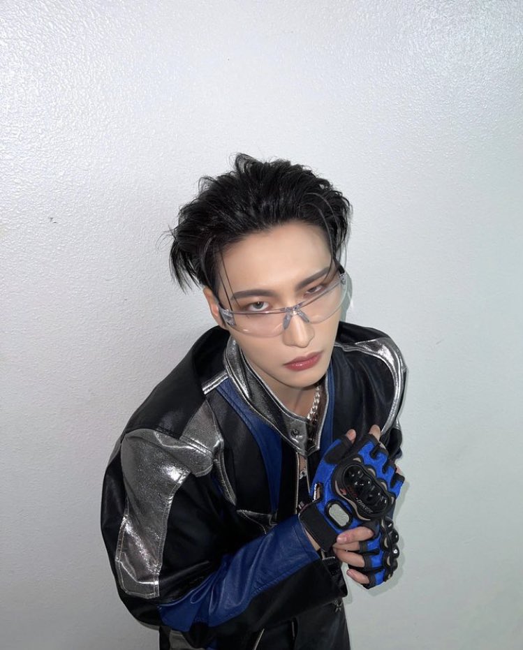 gwa_bong43's tweet photo. 아니 고글 너무 좋은데 https://t.co/xDo5T13iMw
