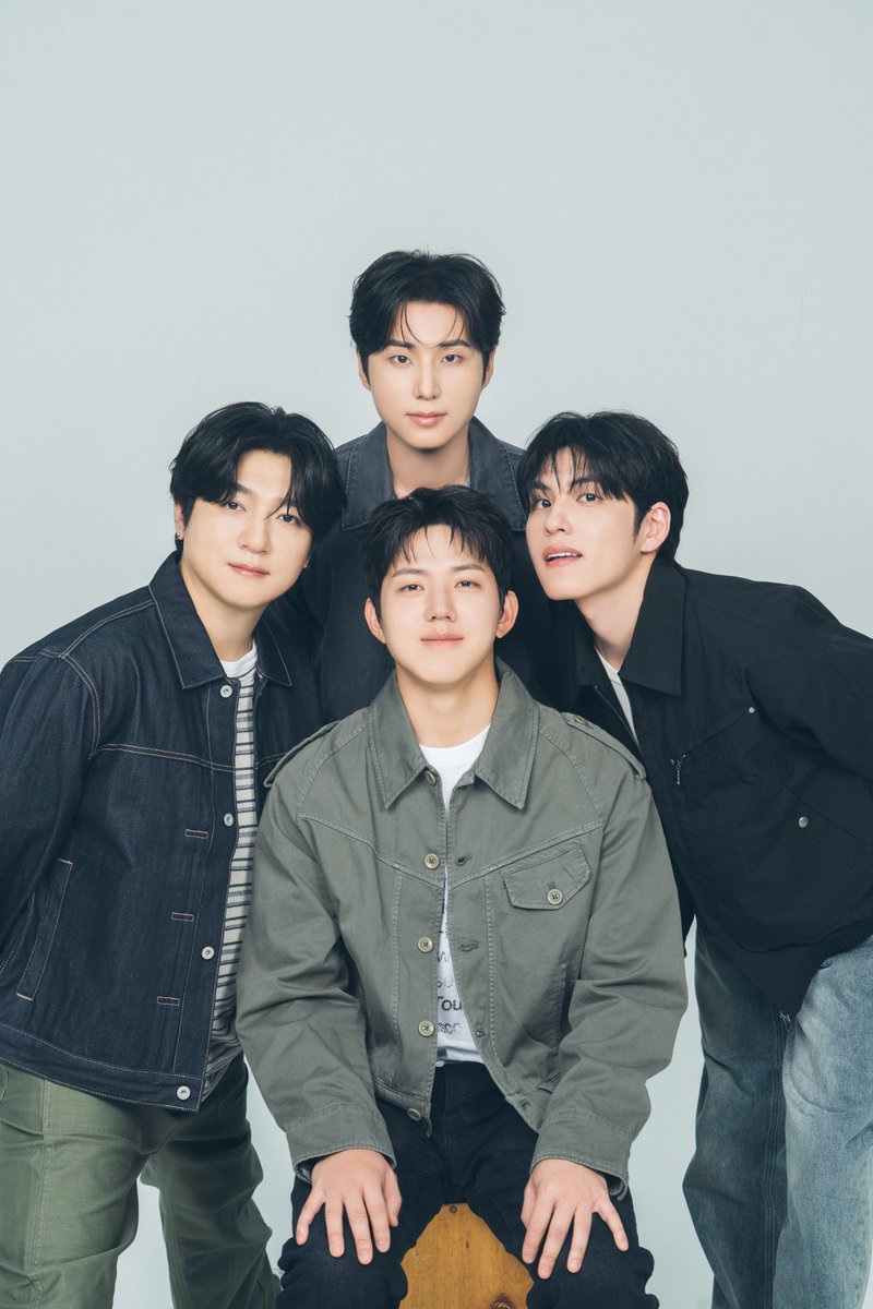 day6official's tweet photo. 우데탕탕 가족사진 B컷 모음.zip 📂✨
My Day 햅삐 추석💕

#DAY6 #데이식스
#MyDay #마이데이 https://t.co/sn90qgpFYI