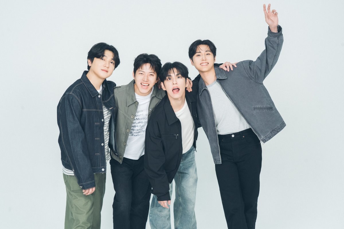 day6official's tweet photo. 우데탕탕 가족사진 B컷 모음.zip 📂✨
My Day 햅삐 추석💕

#DAY6 #데이식스
#MyDay #마이데이 https://t.co/sn90qgpFYI